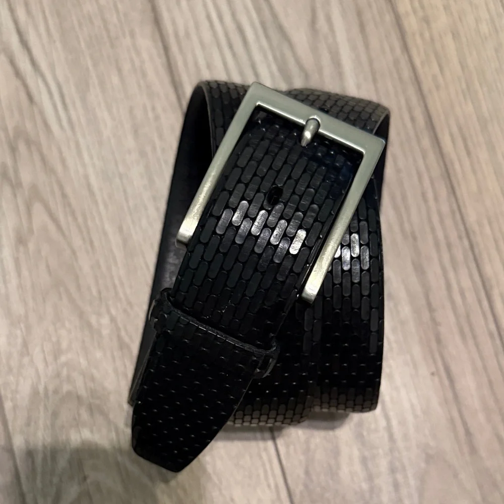 Perfect Torino black leather belt